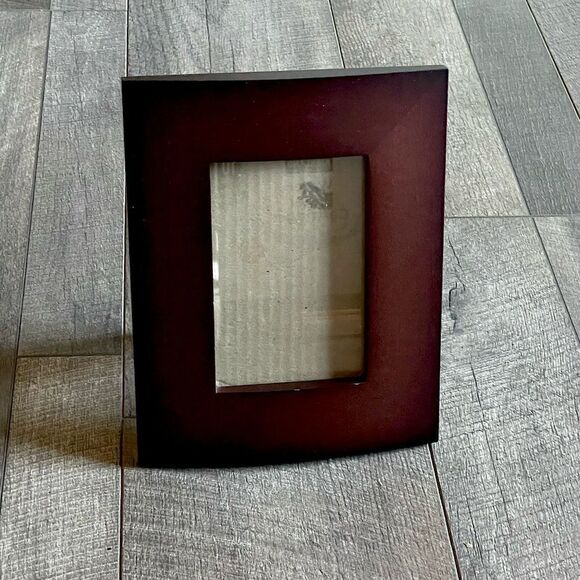 Burnes Home Accents, Rich-Brown, Wooden 4x5 Picture Frame. - Picture 1 of 5